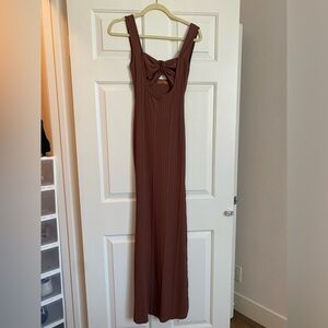 Brown dress
